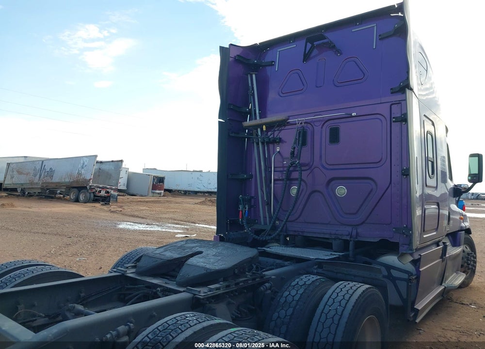 2016 FREIGHTLINER CASCADIA 125 VIN: 3AKJGLD55GSFN0665