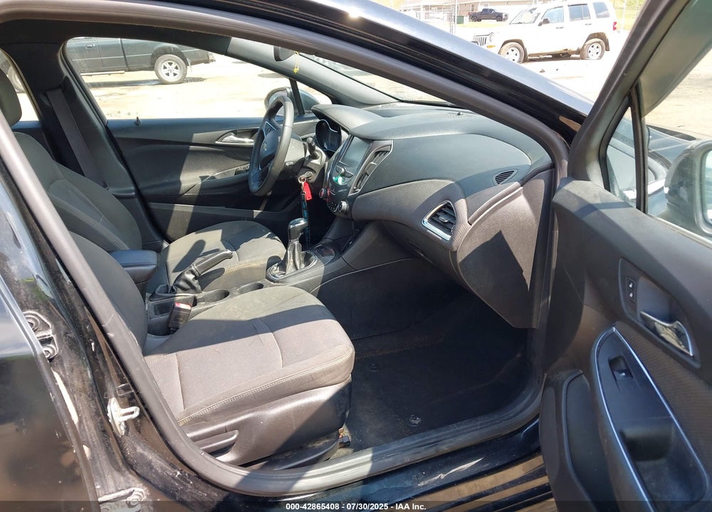 2017 CHEVROLET CRUZE LT MANUAL VIN: 3G1BD6SM9HS546812
