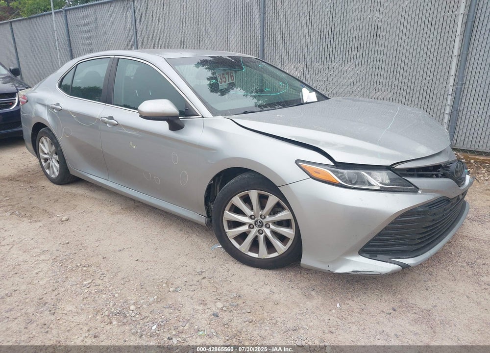 2018 TOYOTA CAMRY LE VIN: 4T1B11HK3JU659293