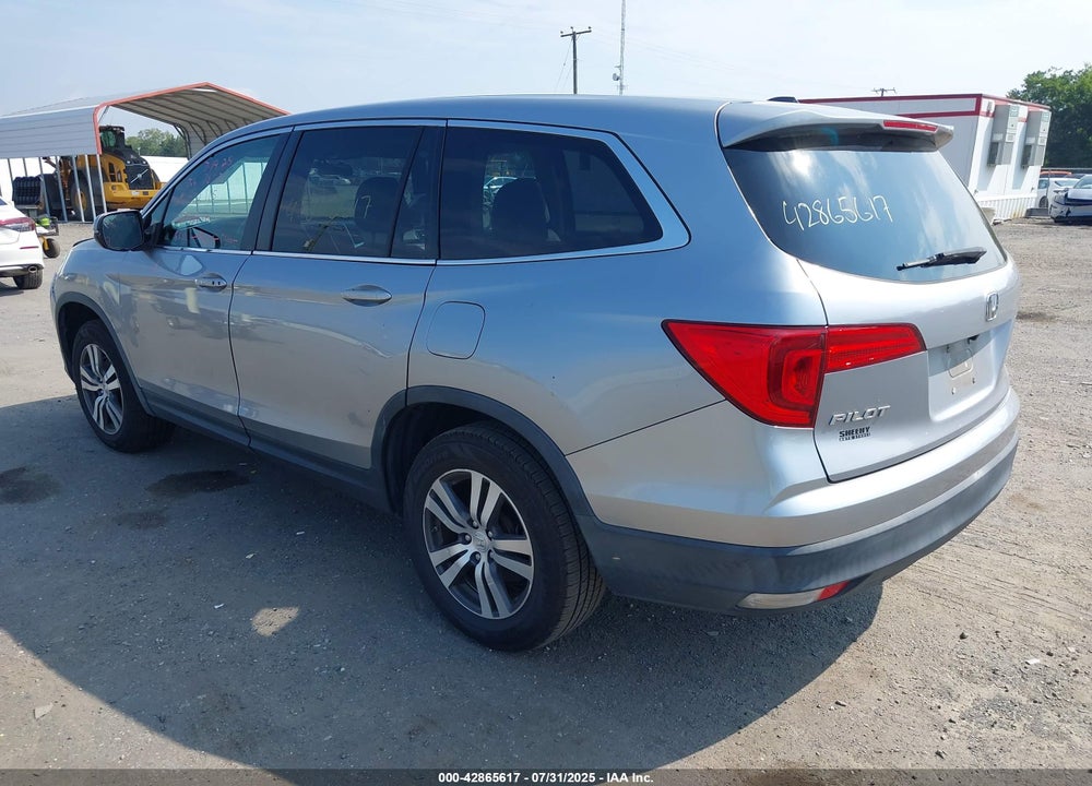 2017 HONDA PILOT VIN: 5FNYF6H31HB072115