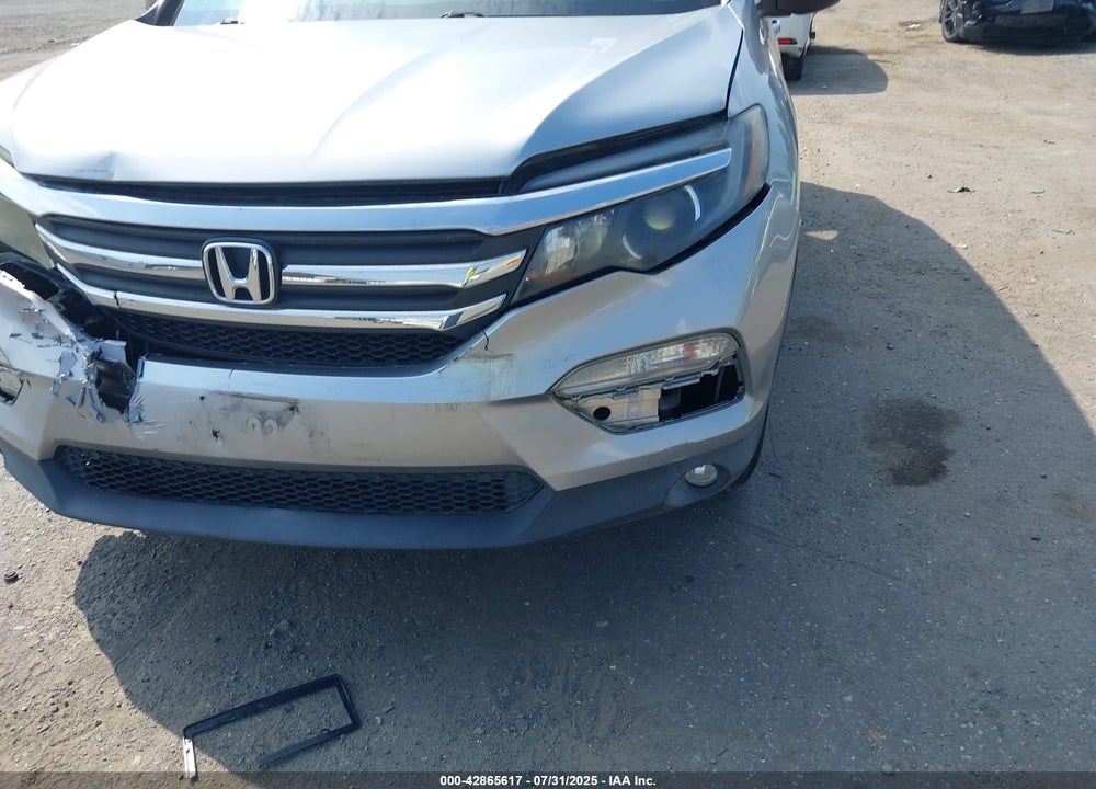 2017 HONDA PILOT VIN: 5FNYF6H31HB072115