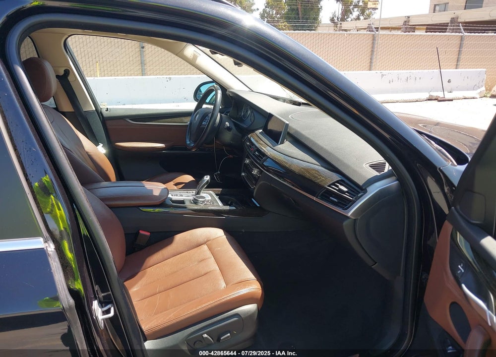 2014 BMW X5 VIN: 5UXKR2C53E0H34402
