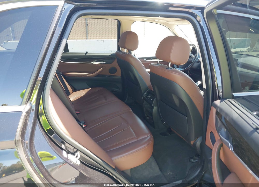 2014 BMW X5 VIN: 5UXKR2C53E0H34402