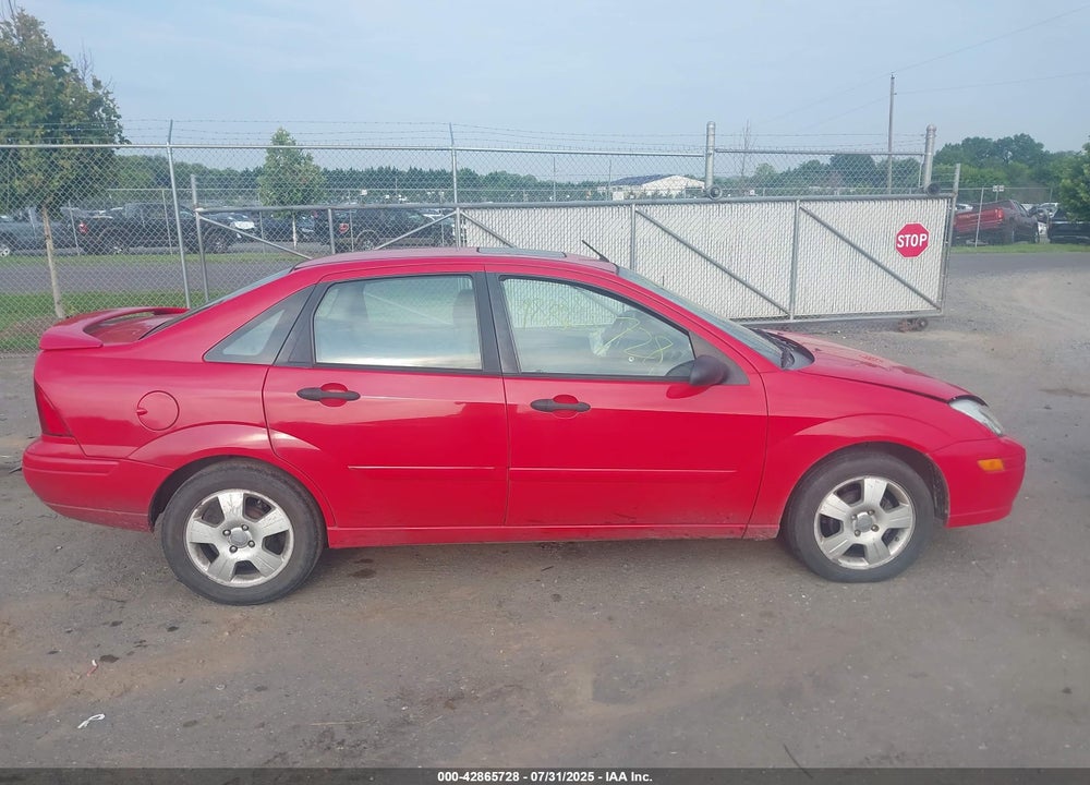 2004 FORD FOCUS ZTS VIN: 1FAHP38Z84W158856