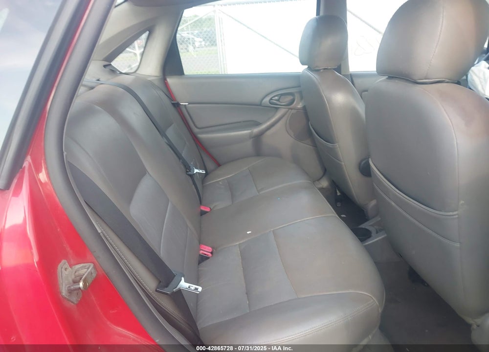 2004 FORD FOCUS ZTS VIN: 1FAHP38Z84W158856