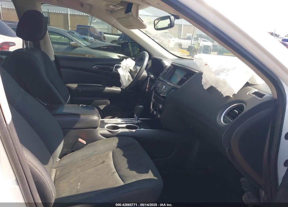 2018 NISSAN PATHFINDER VIN: 5N1DR2MN4JC608057