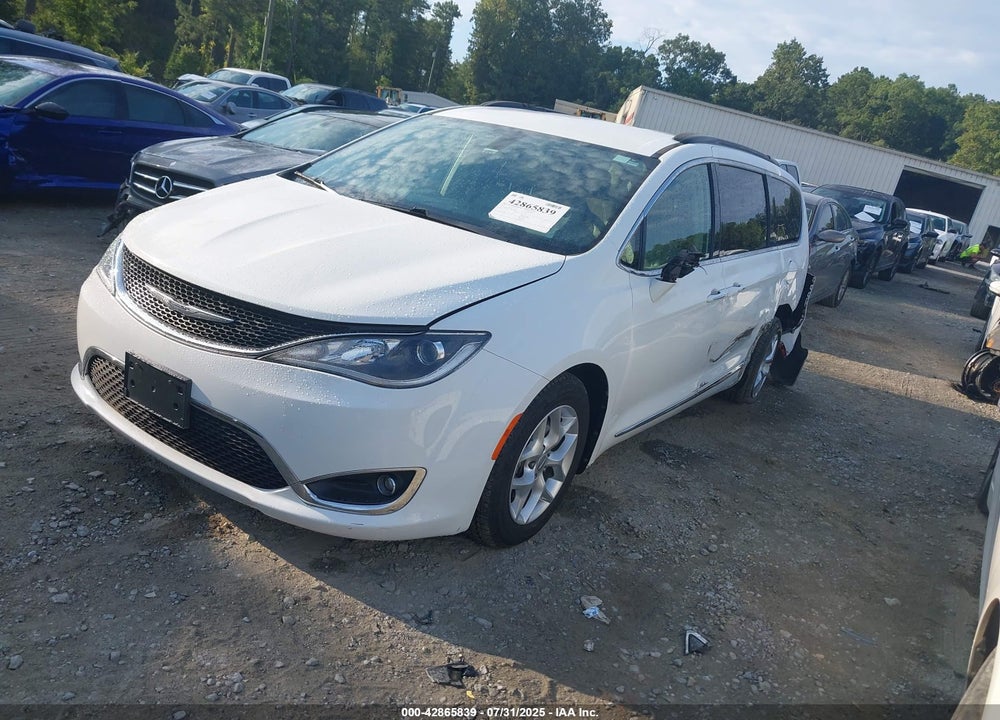 2017 CHRYSLER PACIFICA TOURING L VIN: 2C4RC1BG0HR518089