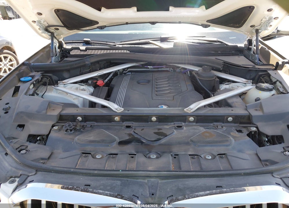 2021 BMW X5 VIN: 5UXCR6C08M9E46725