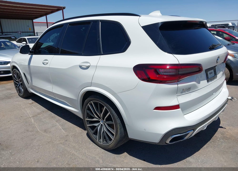 2021 BMW X5 VIN: 5UXCR6C08M9E46725