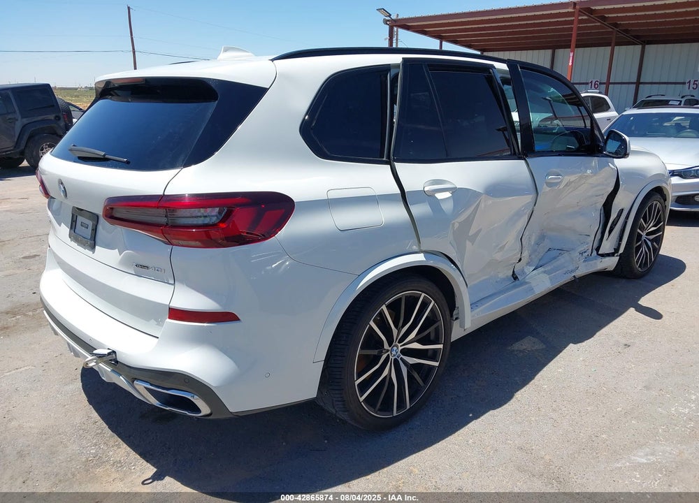 2021 BMW X5 VIN: 5UXCR6C08M9E46725