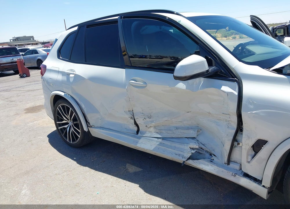 2021 BMW X5 VIN: 5UXCR6C08M9E46725