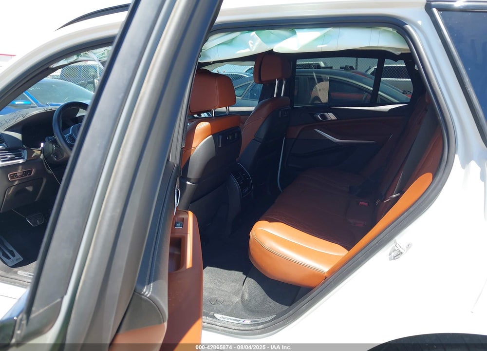 2021 BMW X5 VIN: 5UXCR6C08M9E46725