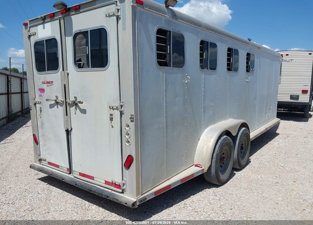 1999 SOONER TRAILER MFG CO INC --- VIN: 48HSA2221X1090789