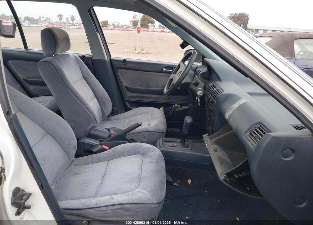 1991 HONDA ACCORD LX/EX VIN: 1HGCB7651MA158500