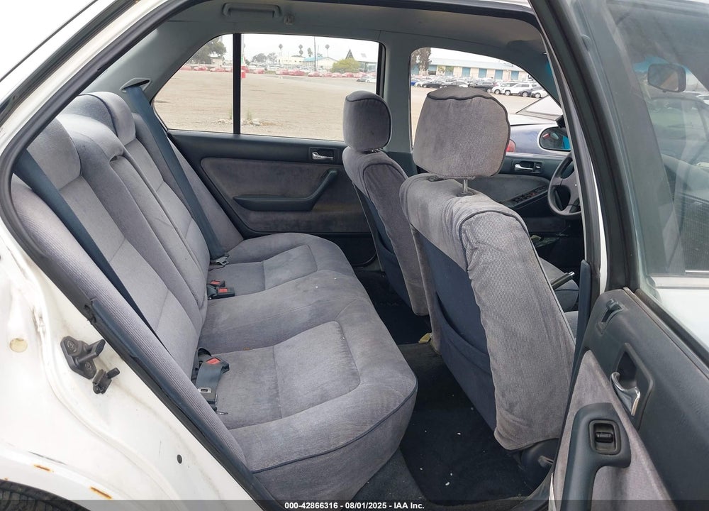 1991 HONDA ACCORD LX/EX VIN: 1HGCB7651MA158500