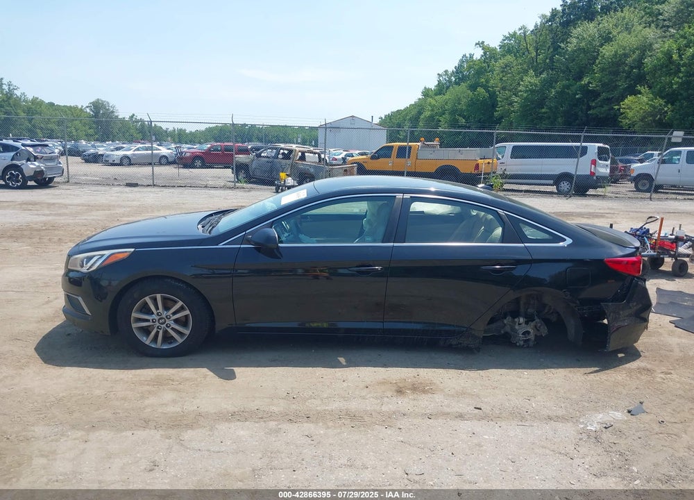 2016 HYUNDAI SONATA SE VIN: 5NPE24AF1GH353953