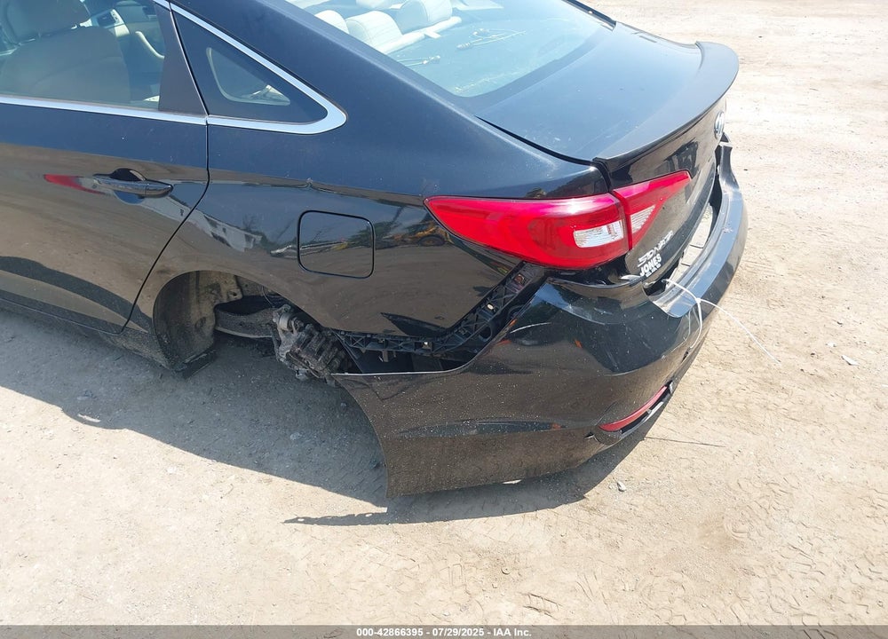 2016 HYUNDAI SONATA SE VIN: 5NPE24AF1GH353953