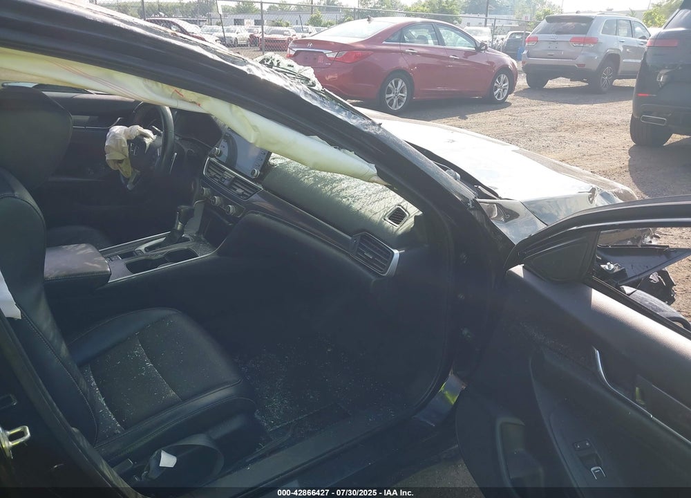 2018 HONDA ACCORD VIN: 1HGCV1F38JA203818