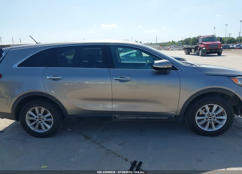 2019 KIA SORENTO VIN: 5XYPGDA5XKG453938