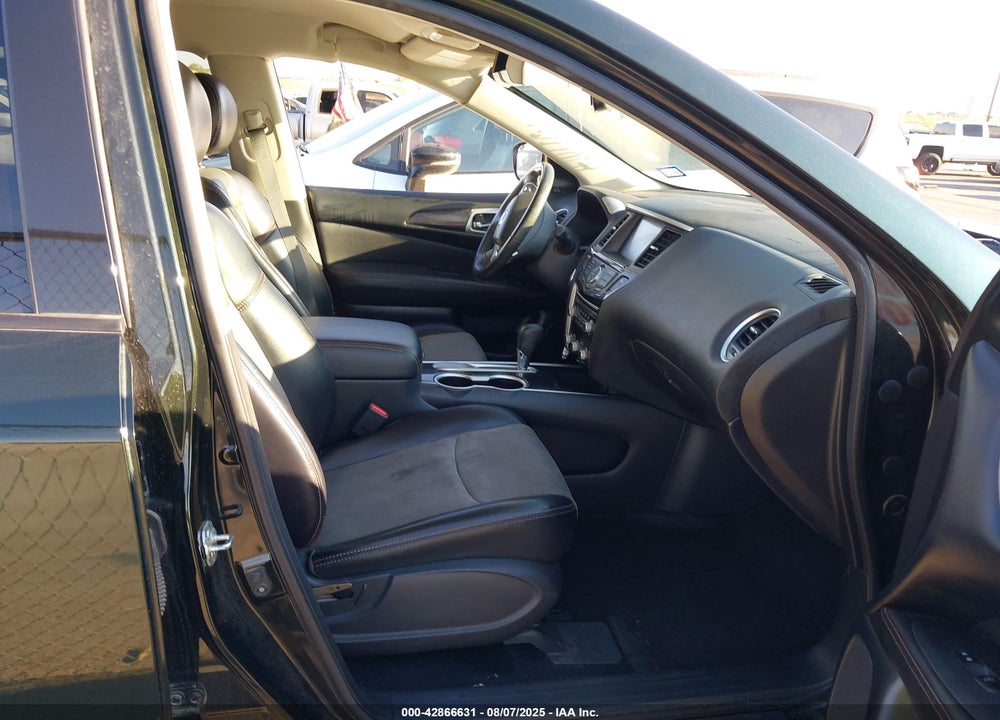 2019 NISSAN PATHFINDER SV VIN: 5N1DR2MN1KC651918