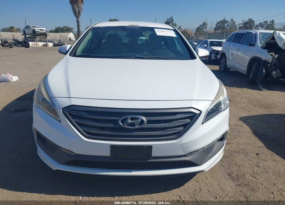 2015 HYUNDAI SONATA VIN: 5NPE34AF1FH127682