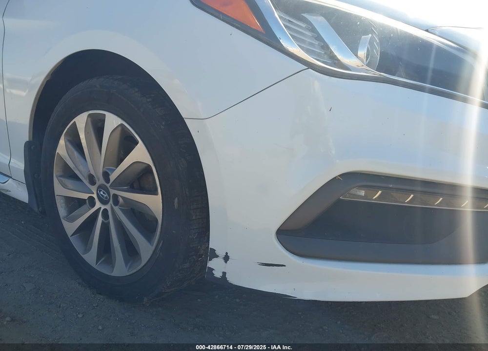 2015 HYUNDAI SONATA VIN: 5NPE34AF1FH127682