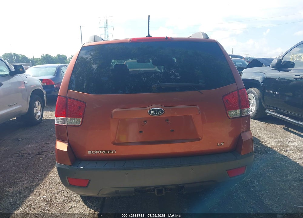 2009 KIA BORREGO VIN: KNDJJ741X85008120