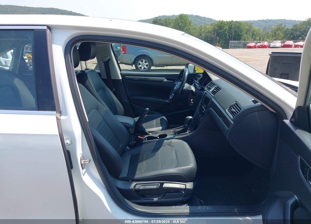 2016 VOLKSWAGEN PASSAT 1.8T SE VIN: 1VWBT7A38GC020973
