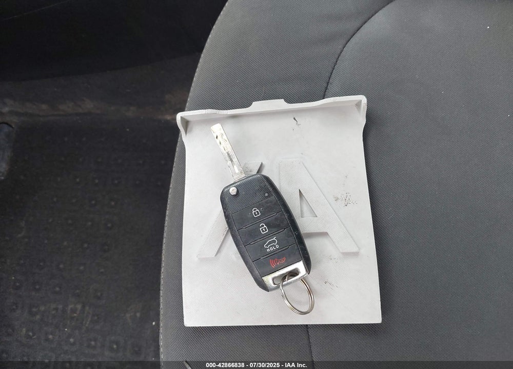 2014 KIA SOUL VIN: KNDJN2A28E7720324