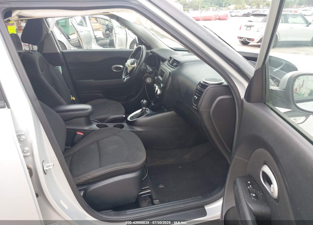 2014 KIA SOUL VIN: KNDJN2A28E7720324