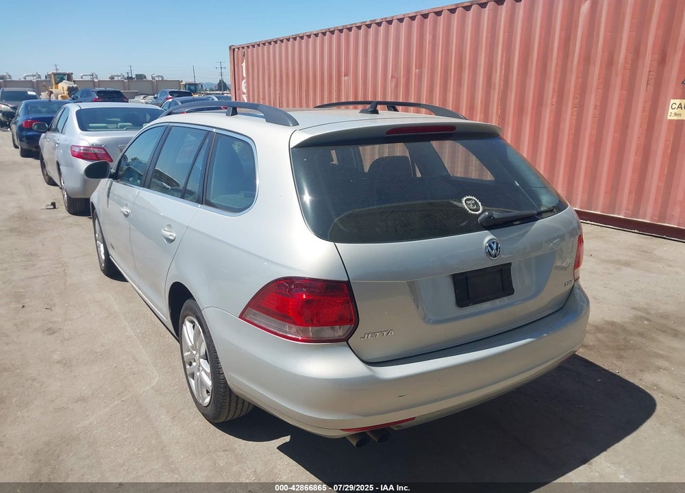 2011 VOLKSWAGEN JETTA VIN: 3VWPL7AJ8BM626057
