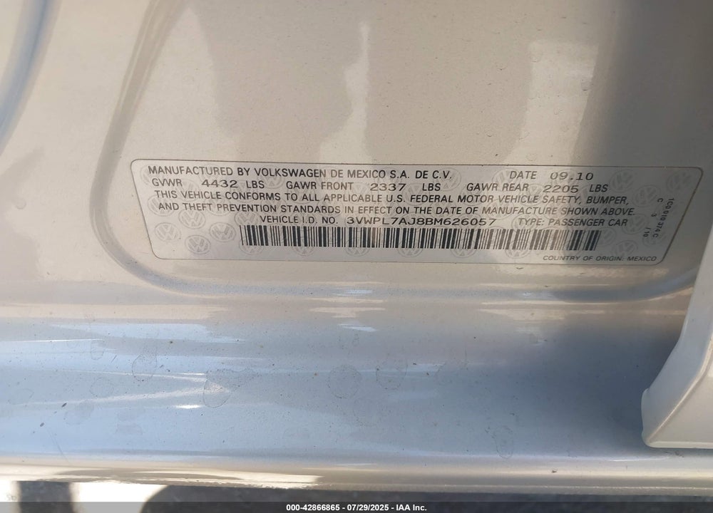 2011 VOLKSWAGEN JETTA VIN: 3VWPL7AJ8BM626057