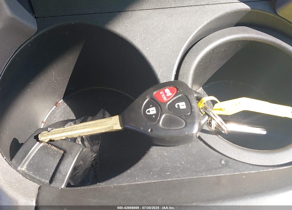 2007 TOYOTA RAV4 VIN: JTMBD31V775066390