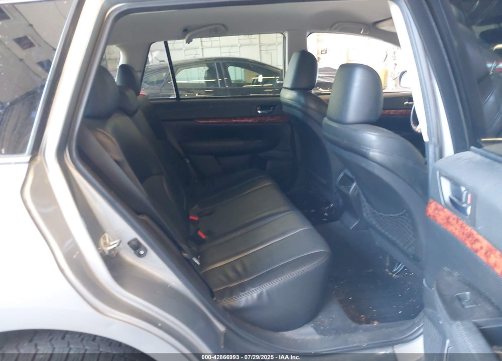 2011 SUBARU OUTBACK 2.5I LIMITED VIN: 4S4BRBJC4B3328876