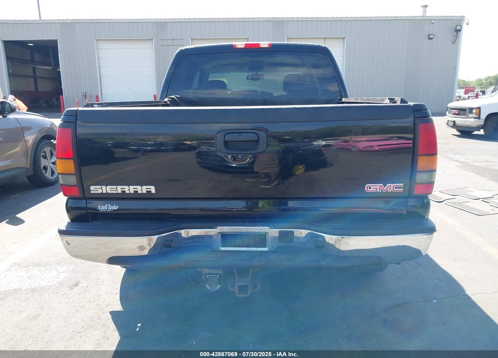 2005 GMC SIERRA 1500 SLT VIN: 2GTEK13T451401980
