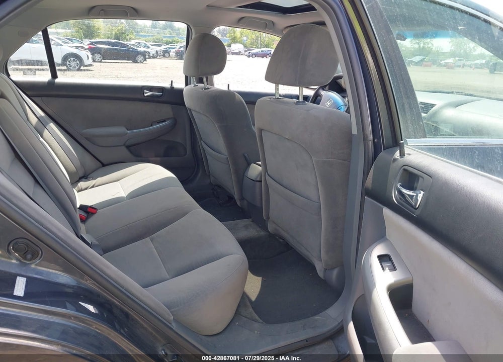 2007 HONDA ACCORD VIN: 1HGCM567X7A075801