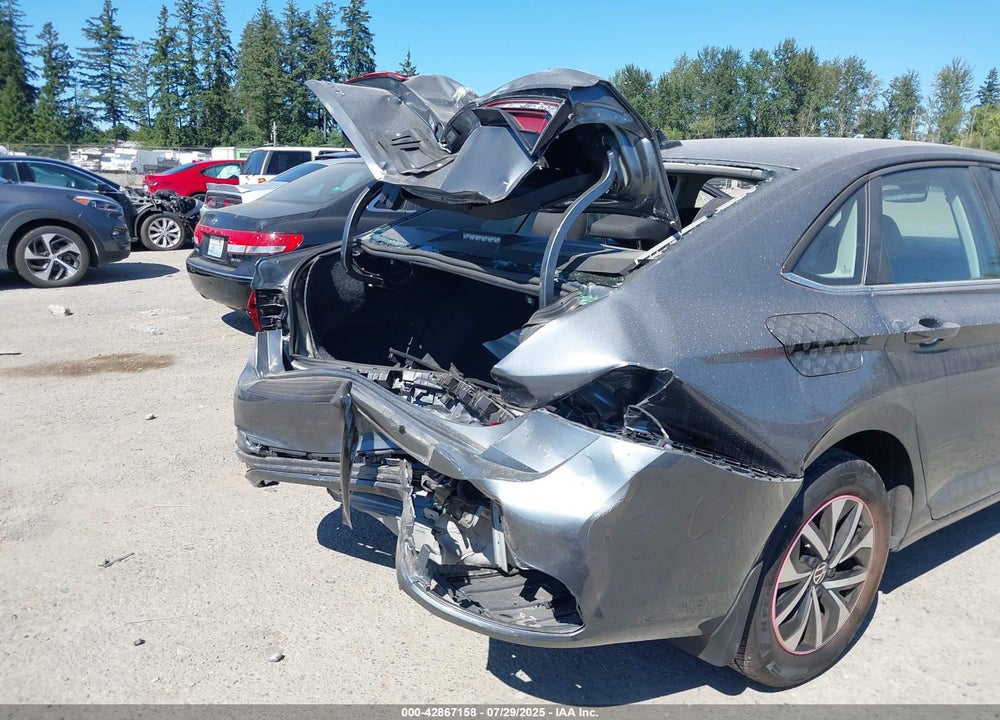 2024 VOLKSWAGEN JETTA VIN: 3VW4M7BU4RM086029