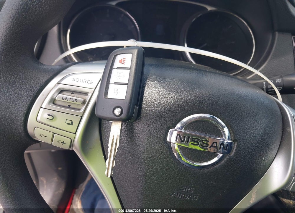 2016 NISSAN ROGUE VIN: KNMAT2MT6GP661190