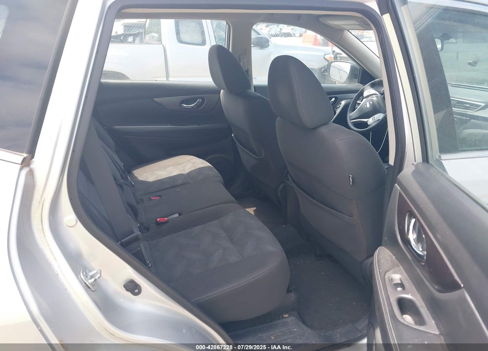 2016 NISSAN ROGUE VIN: KNMAT2MT6GP661190