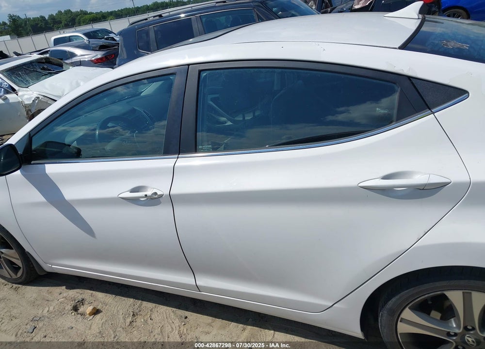 2015 HYUNDAI ELANTRA VIN: KMHDH4AH9FU227092