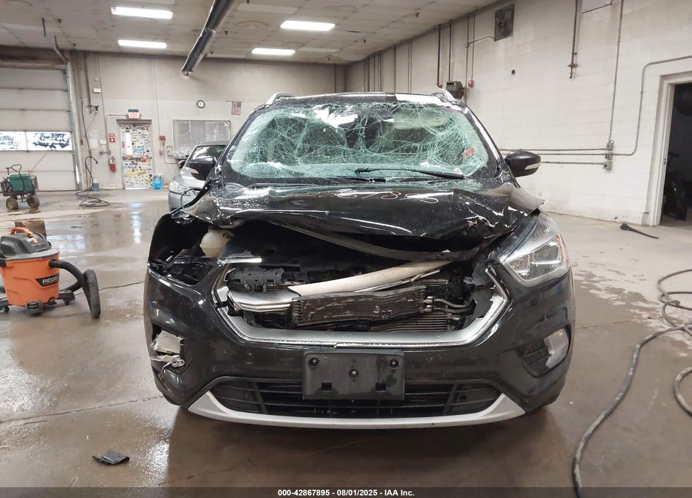 2017 FORD ESCAPE TITANIUM VIN: 1FMCU9J98HUB55298