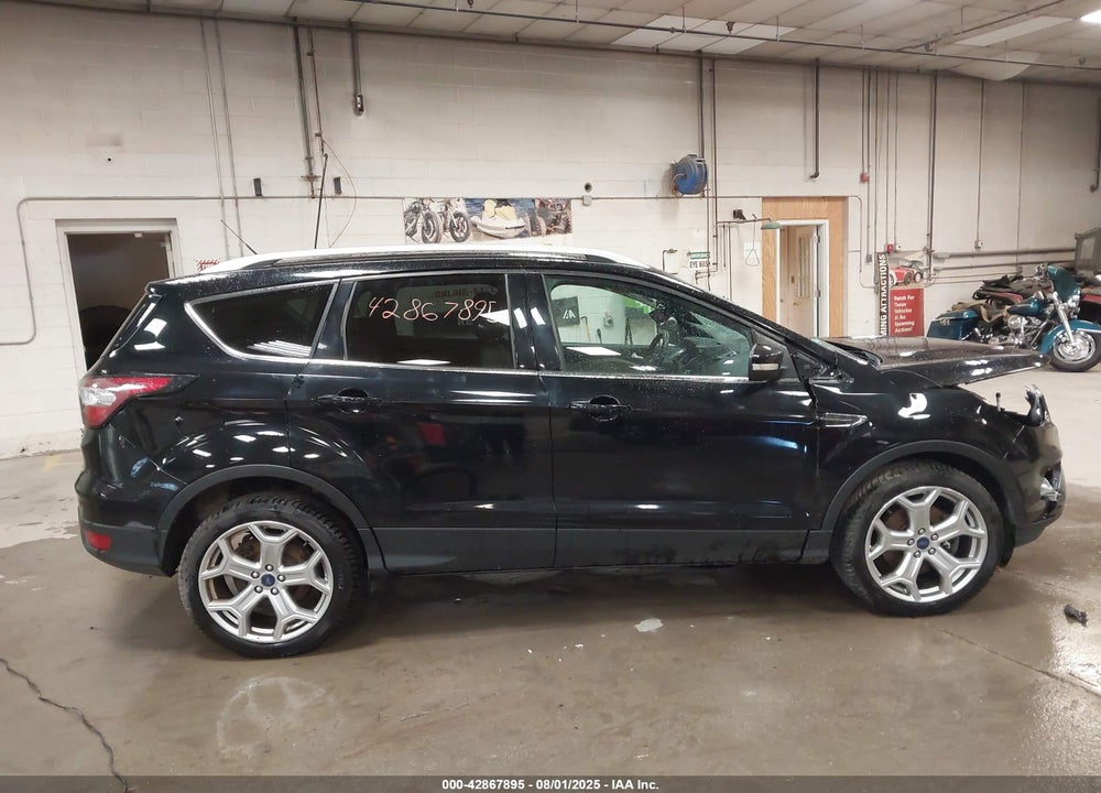 2017 FORD ESCAPE TITANIUM VIN: 1FMCU9J98HUB55298