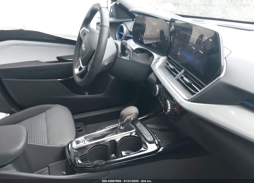 2025 CHEVROLET TRAX VIN: KL77LHEP2SC063688