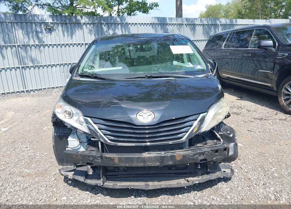2015 TOYOTA SIENNA LE 8 PASSENGER VIN: 5TDKK3DC2FS589471