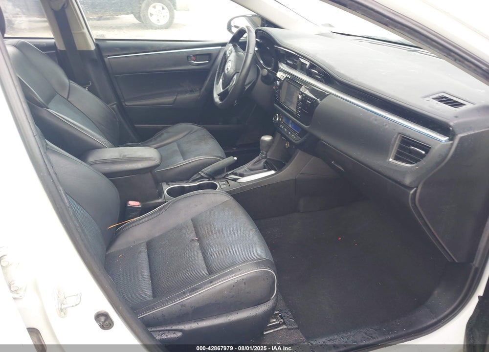 2015 TOYOTA COROLLA VIN: 5YFBURHE3FP296888