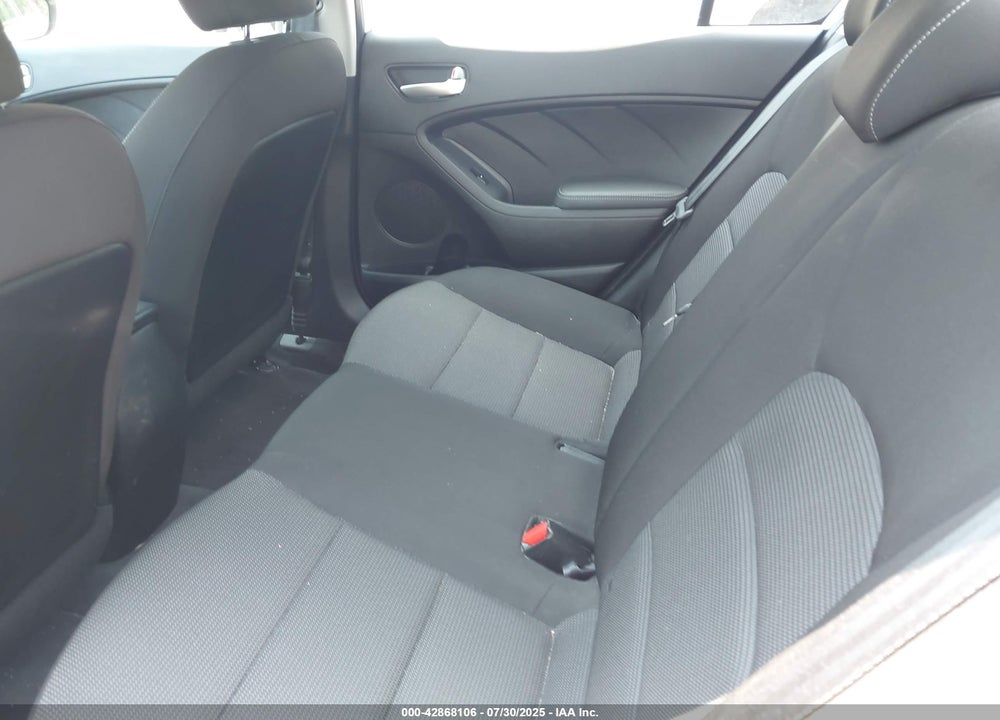2018 KIA FORTE VIN: 3KPFK4A79JE282400