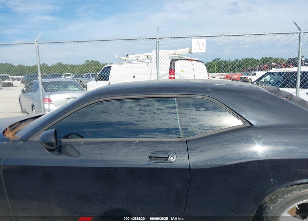 2009 DODGE CHALLENGER SRT8 VIN: 2B3LJ74W49H623701