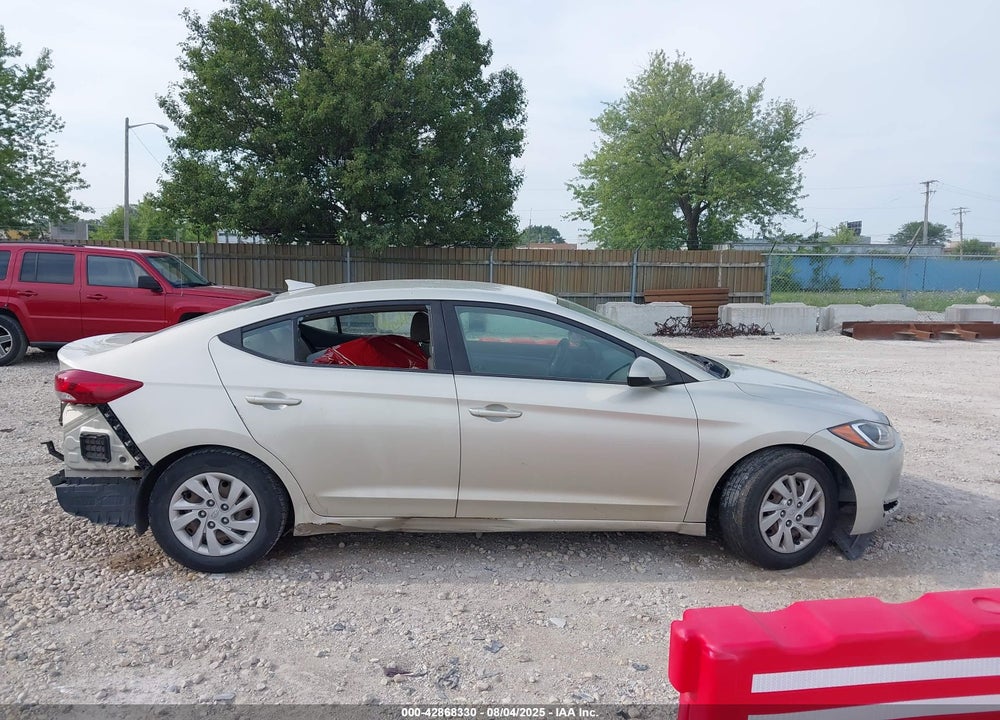 2017 HYUNDAI ELANTRA VIN: 5NPD74LF8HH195770