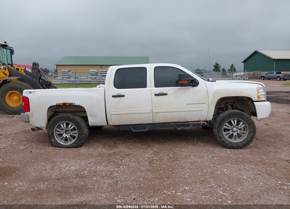 2013 CHEVROLET SILVERADO 1500 LT VIN: 3GCPKSE72DG112942