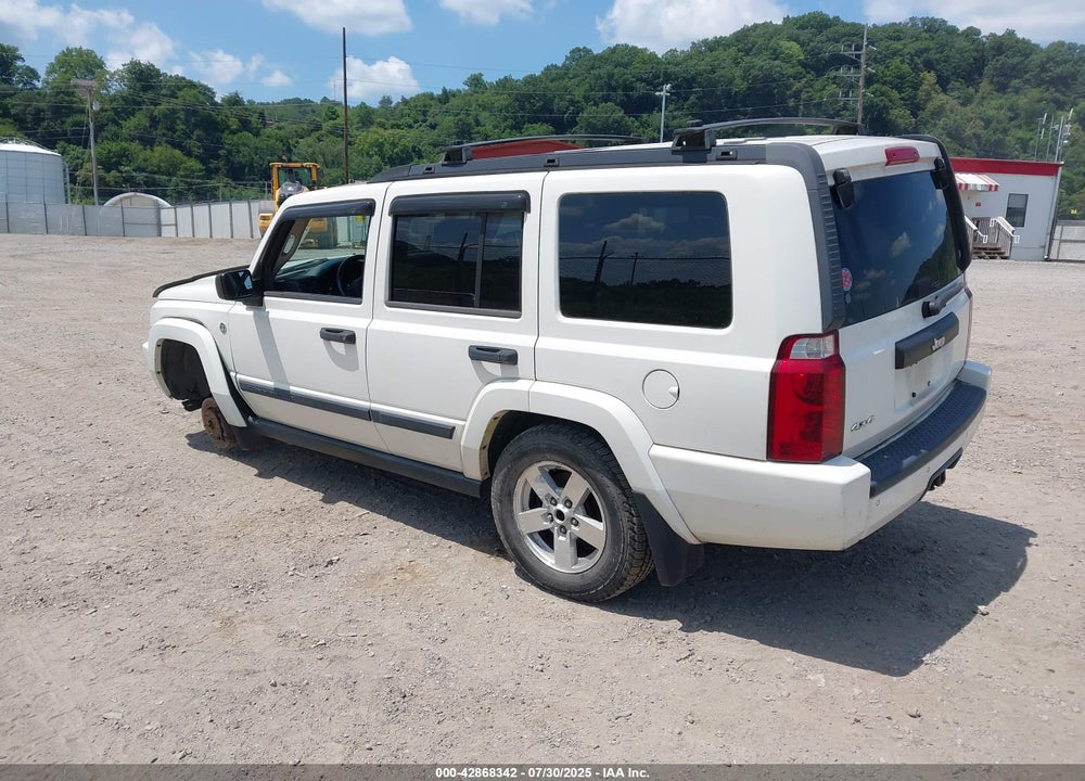 2006 JEEP COMMANDER VIN: 1J8HG48NX6C210742